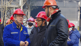 石河子大學組織師生到天業(yè)集團參觀學習