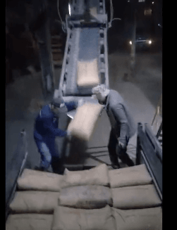 停窯：這邊排隊(duì)“搶購”水泥！ 而華東、華北降價(jià)“大甩賣”！