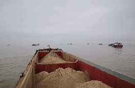 千艘萬噸船瘋狂入海，上千萬噸海砂流入內(nèi)陸！